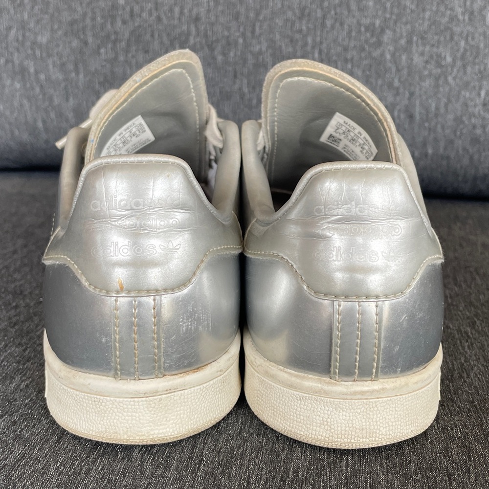 Stan Smith Adidas liquid silver sneakers US 7 - Picture 5 of 11